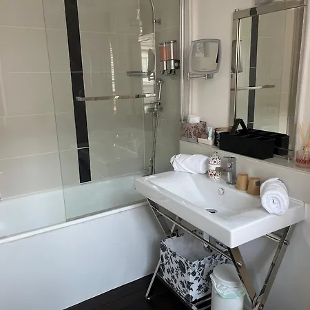 Chez Celine * שרבורג